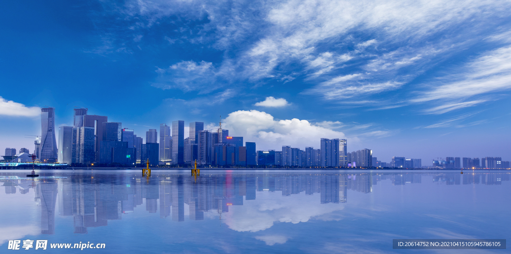 美丽的海边城市风景