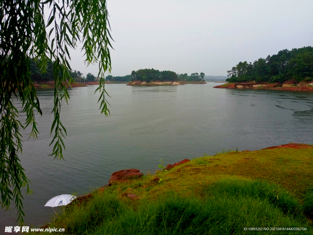 雨后的朝阳湖风景