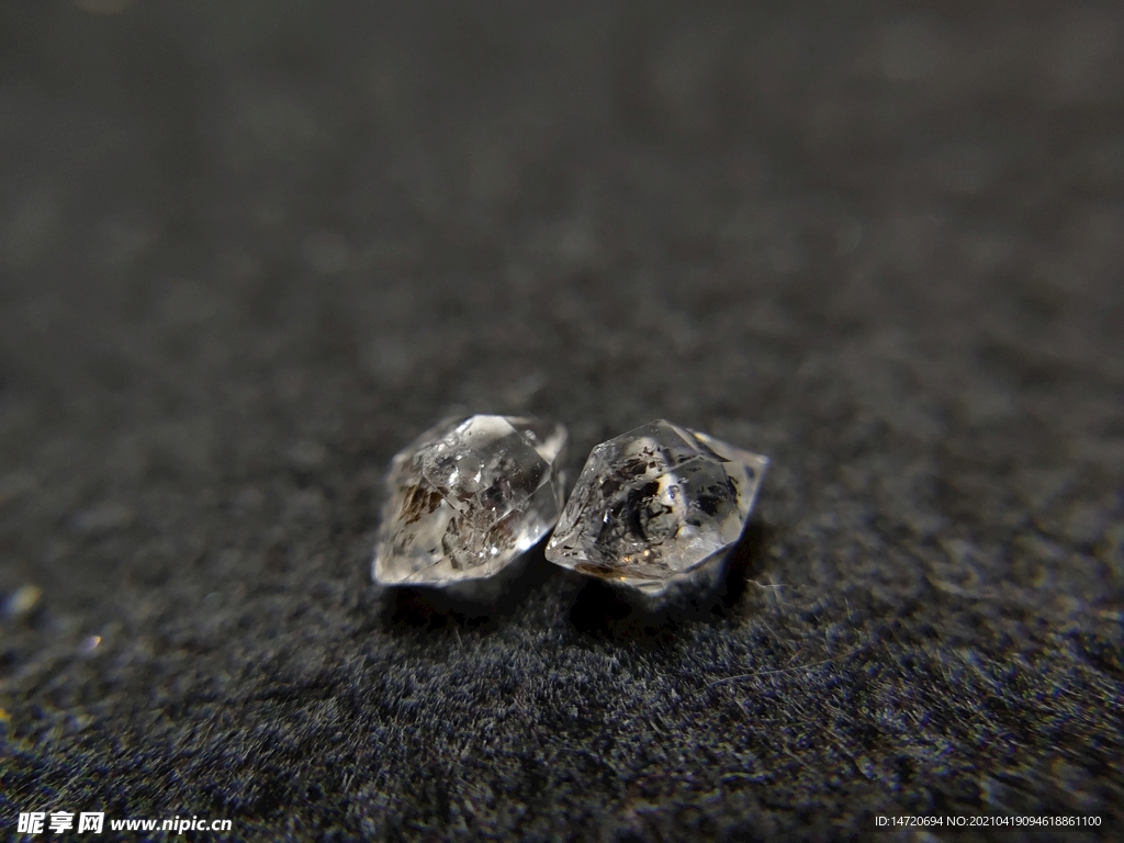 水晶原石微距照片锆石