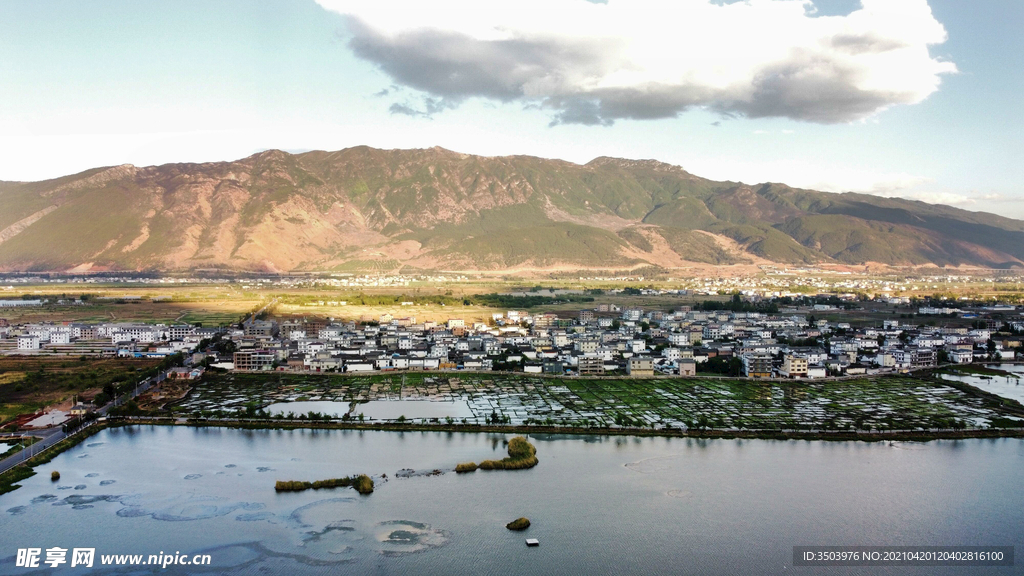 鹤庆草海湿地