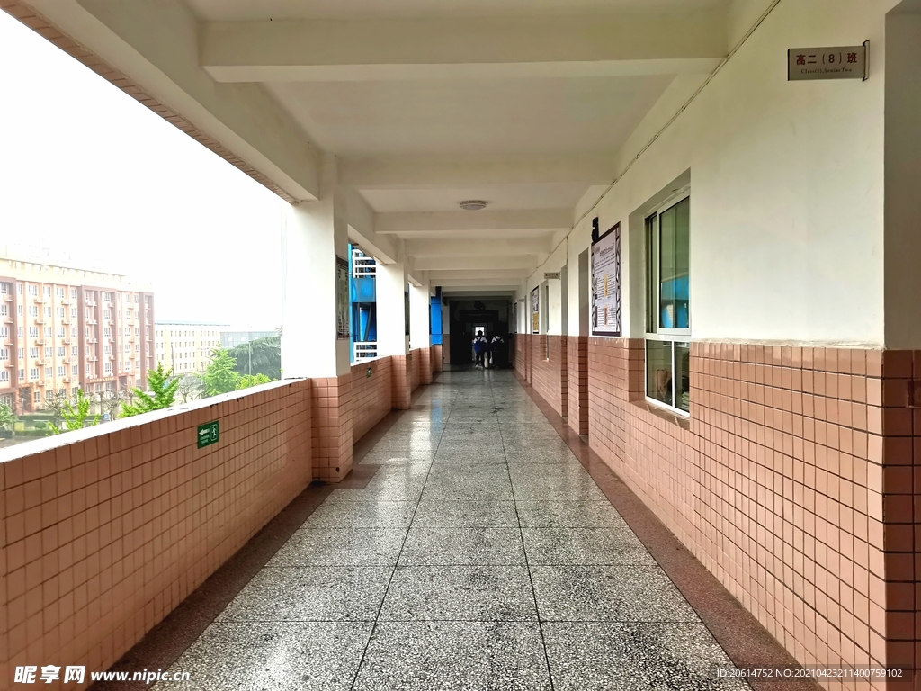明亮的楼道