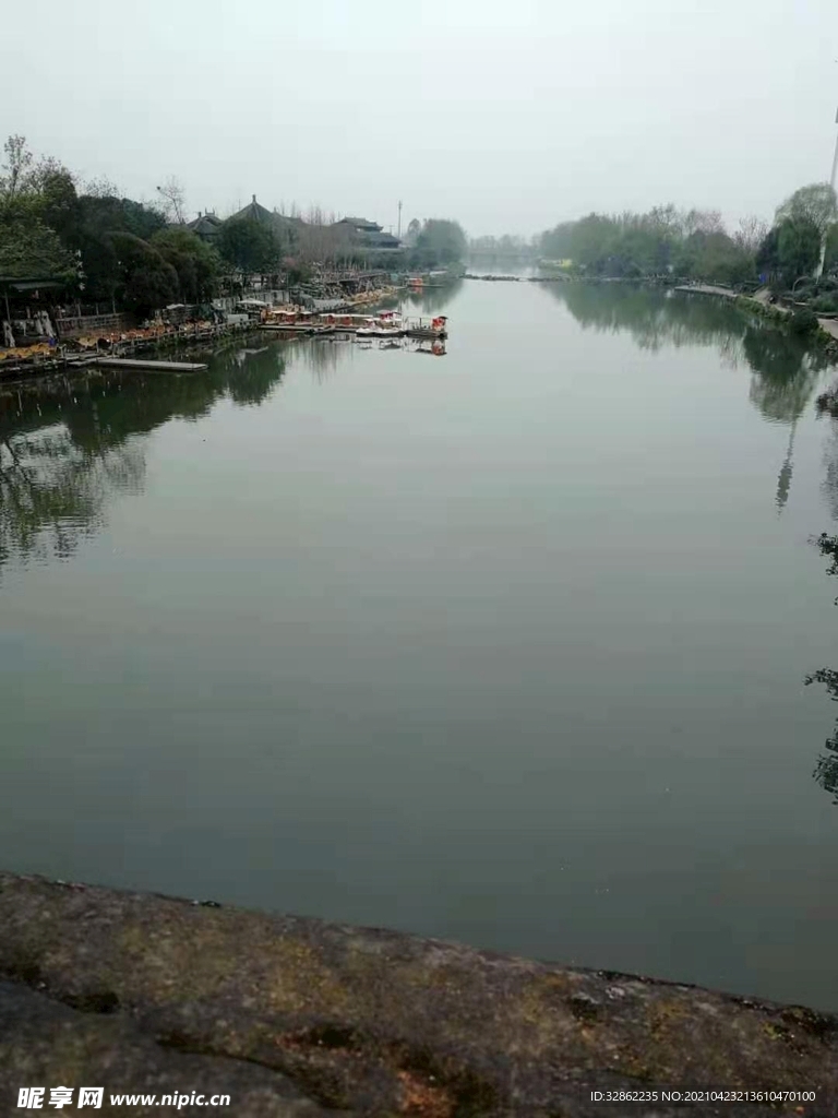 河
