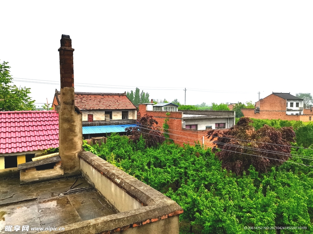 雨天的乡村风景