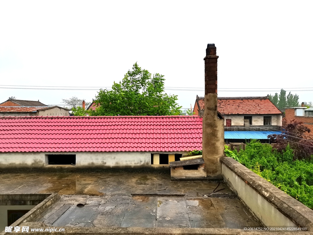 雨天的乡村风景