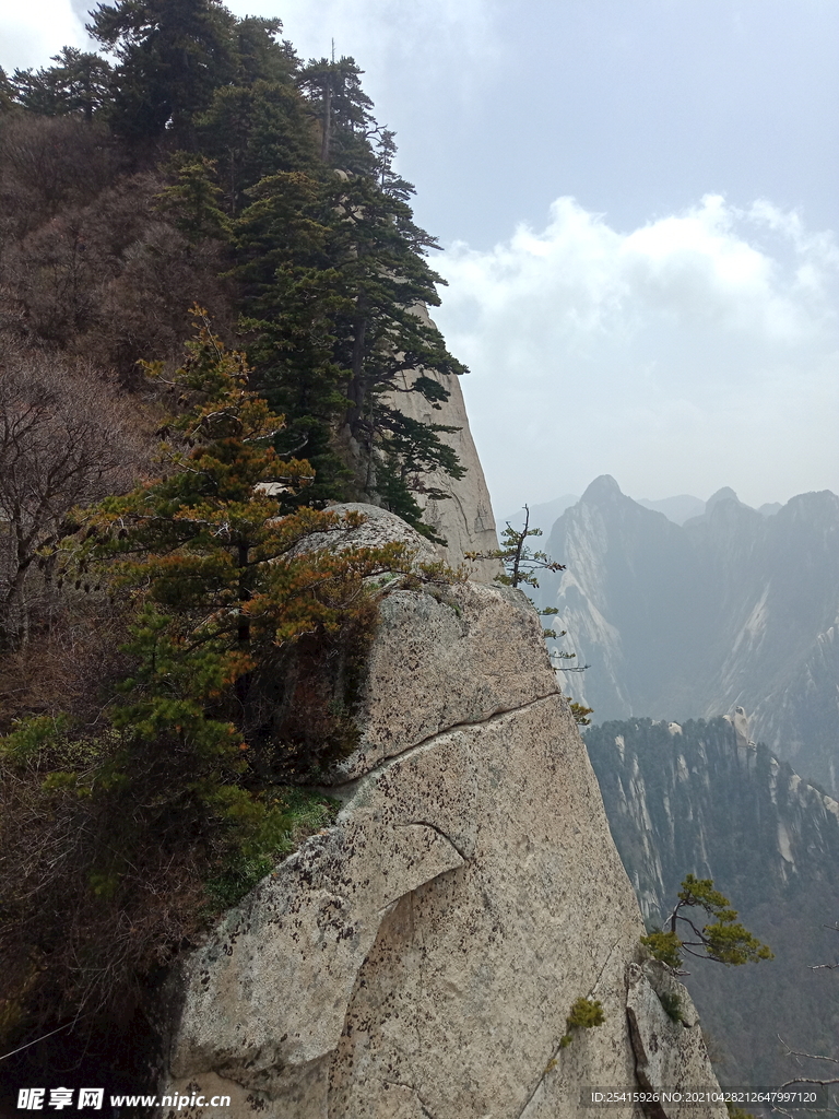 华山