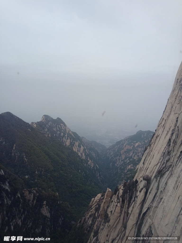 华山