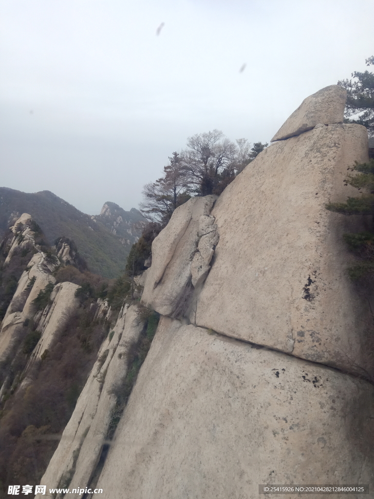 华山