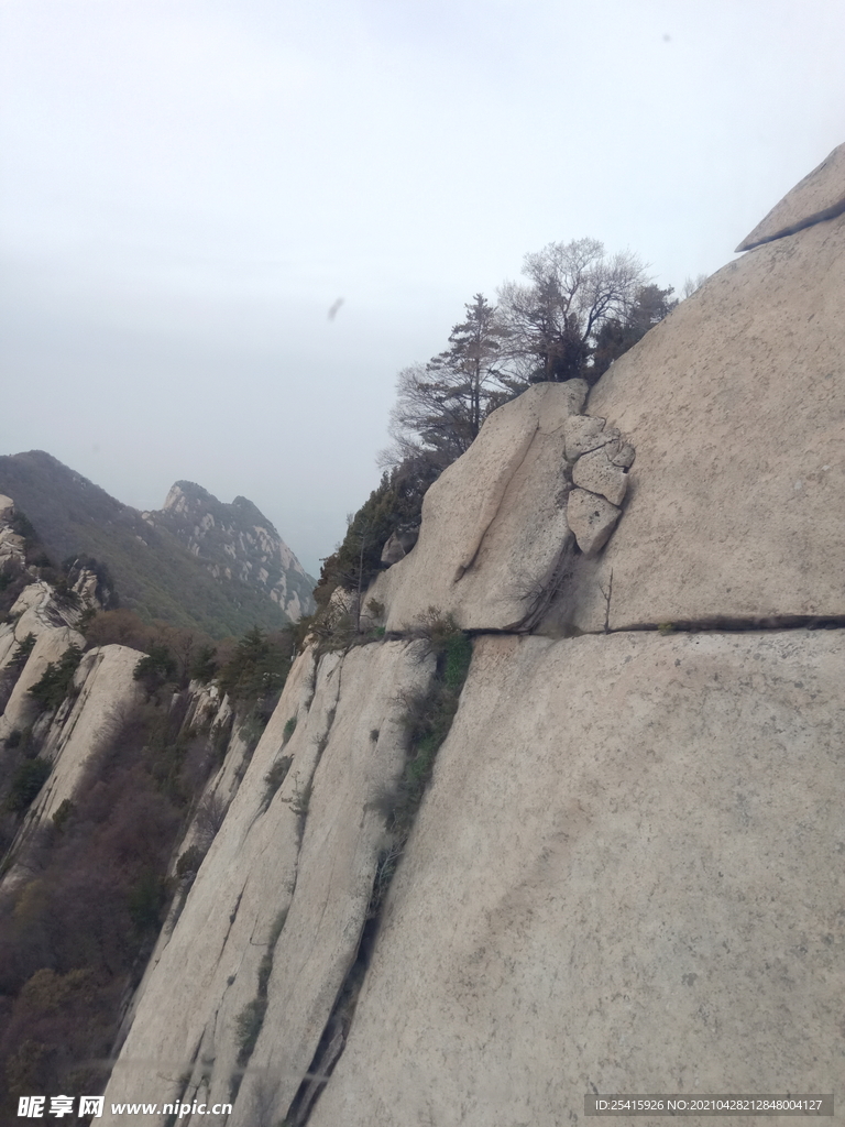 华山