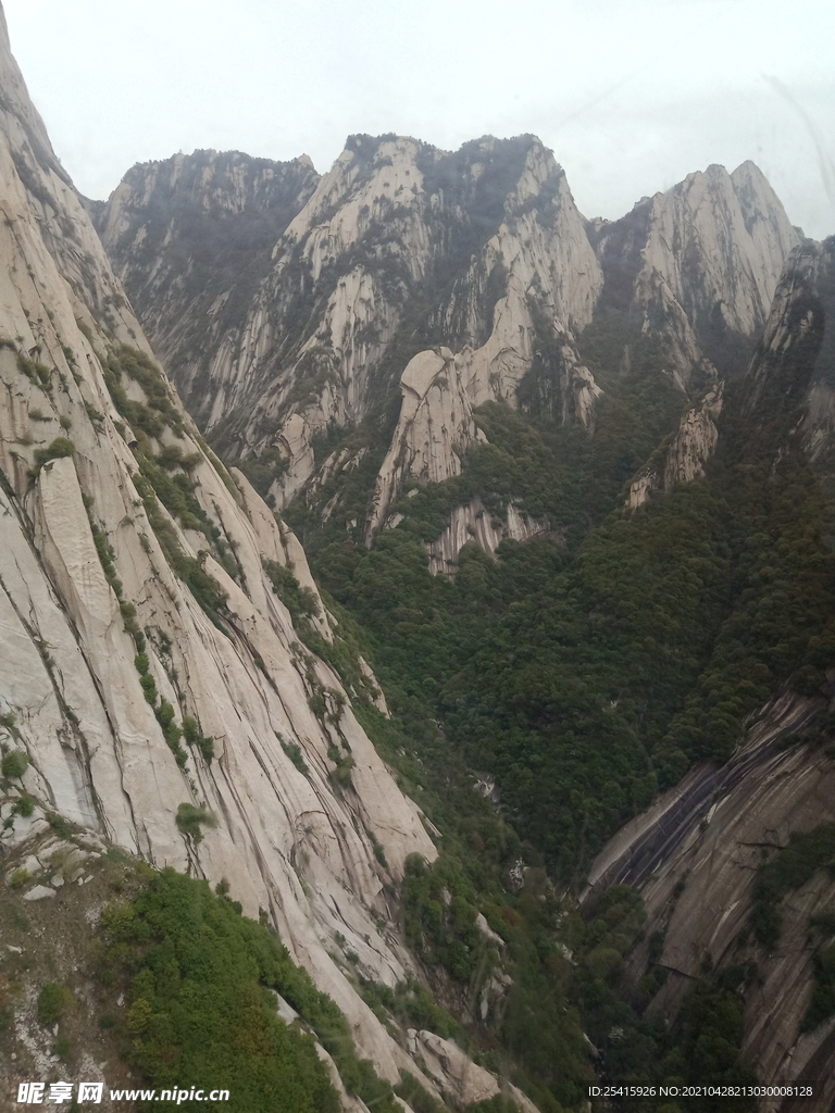 华山