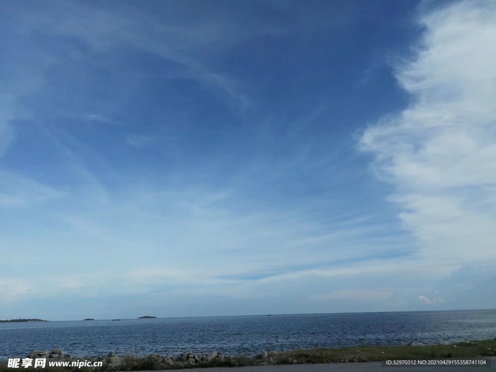 雨后的海岸线