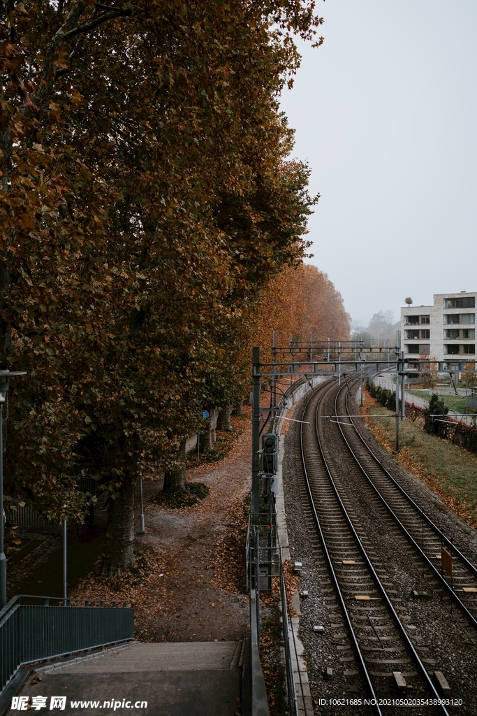 铁路             