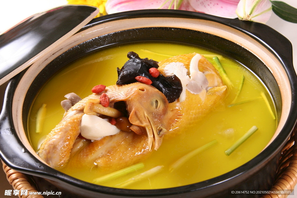美味炖鸡汤
