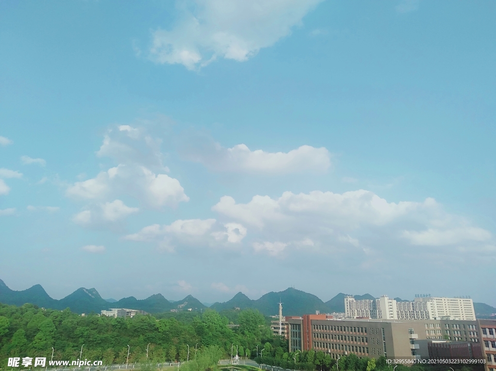 天空