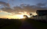 海滨小镇夕阳风景