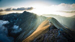 山 