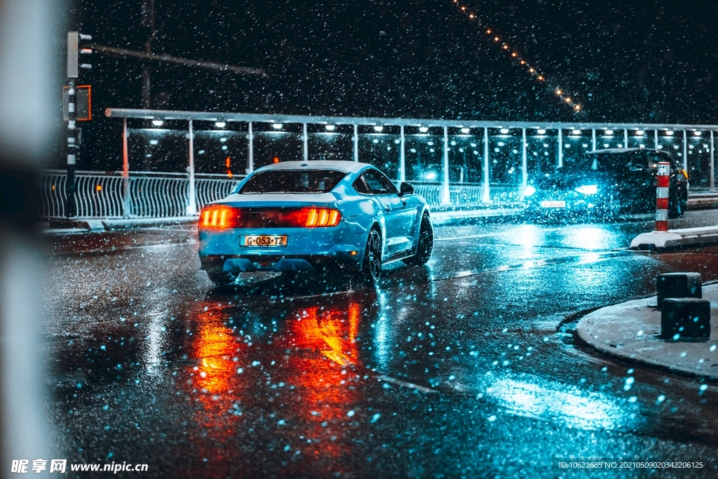 汽车             