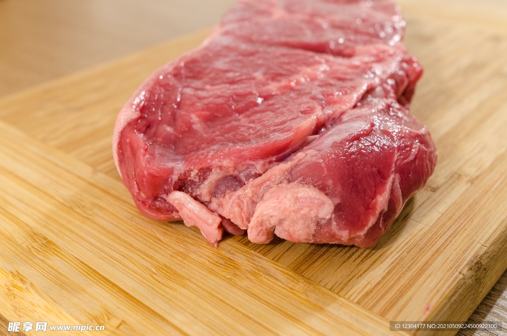 肉  