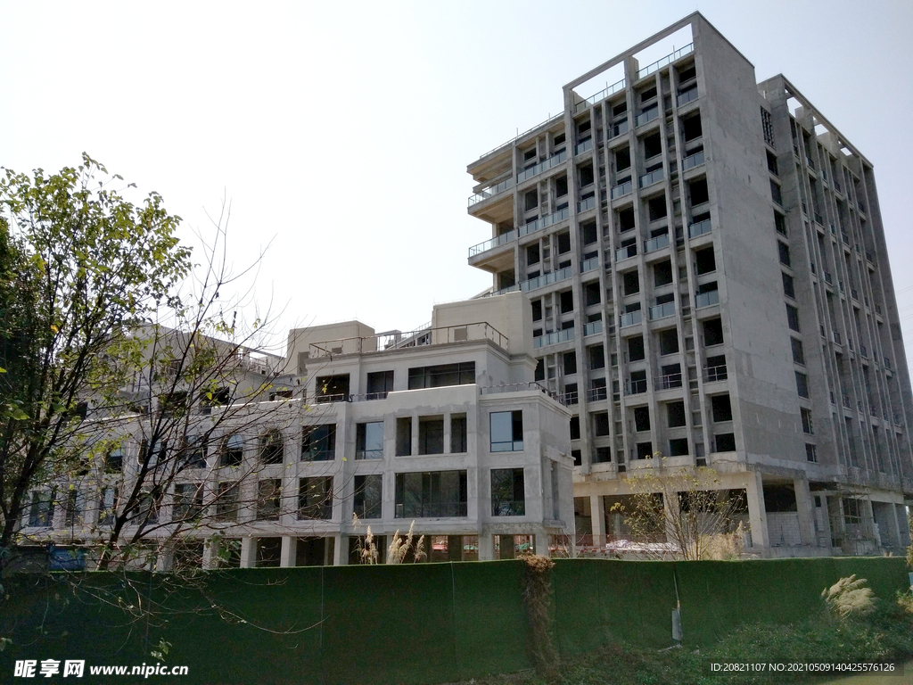 现代建筑 