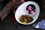 芹香牛肉粒