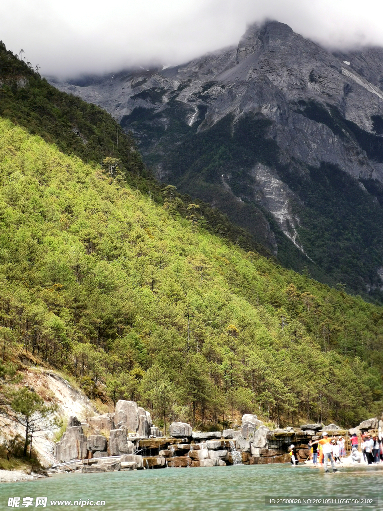 山川湖水