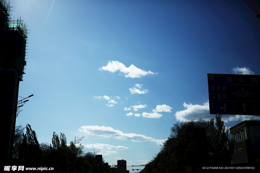 天空