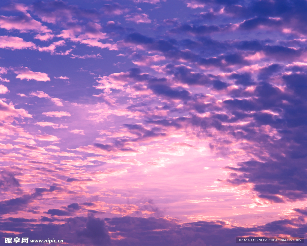 紫色傍晚天空云层