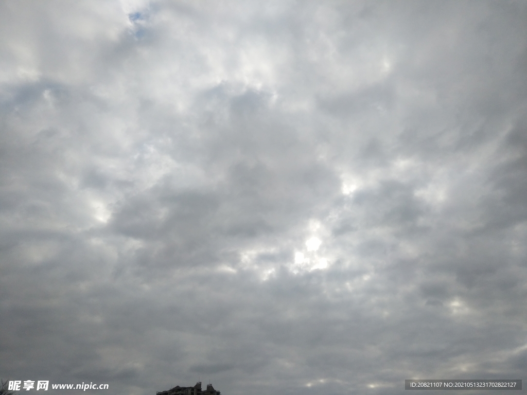 天 空