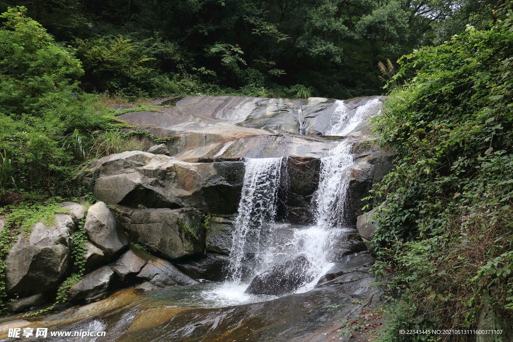 南岳小溪流