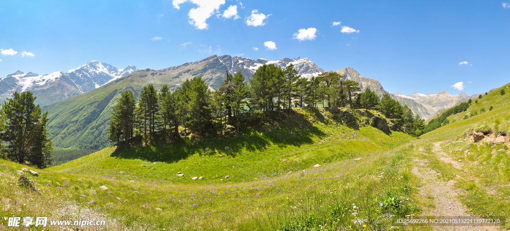 草原高山风景图片