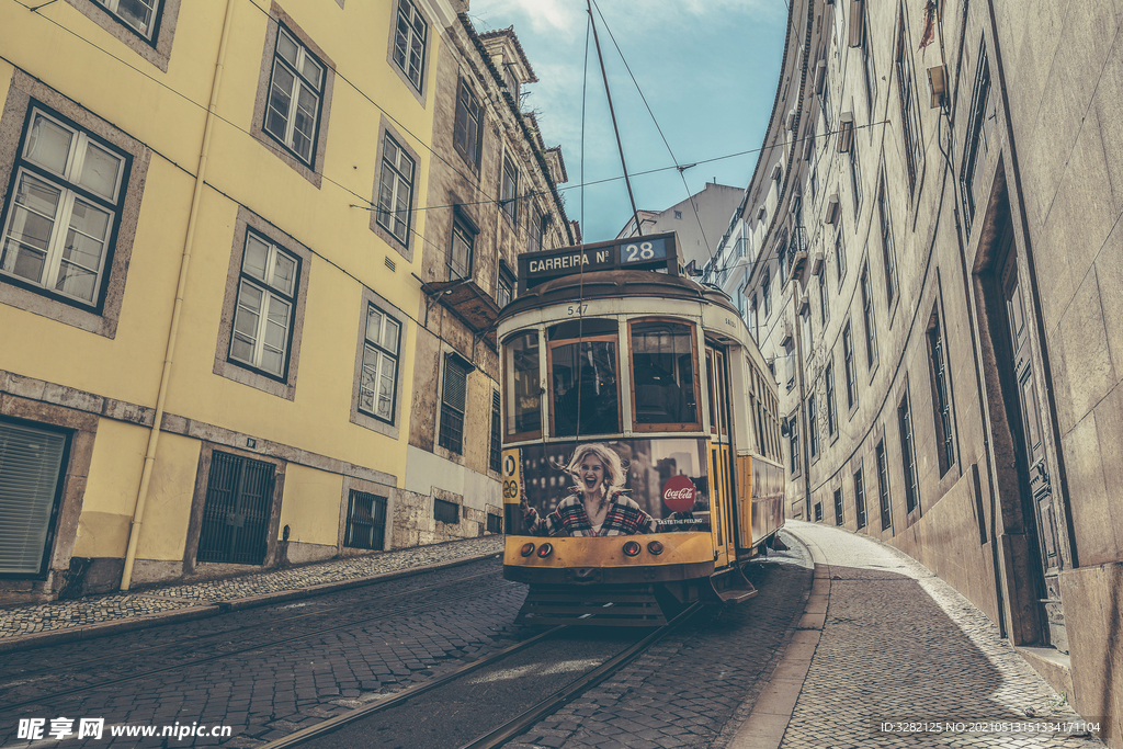 葡萄牙里斯本街头有轨电车