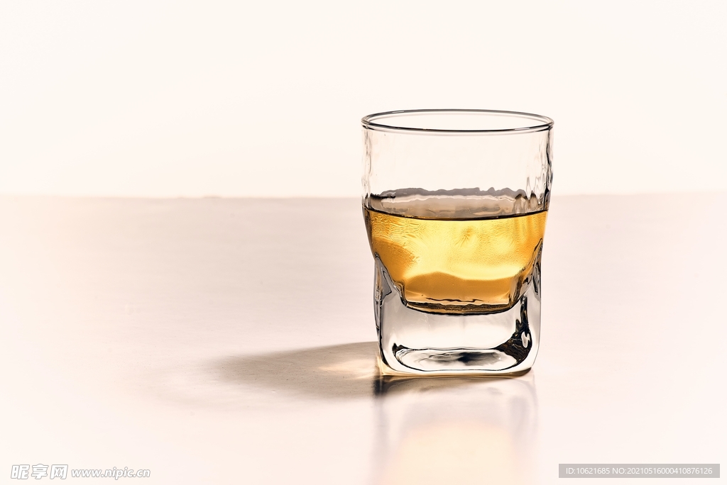 酒              