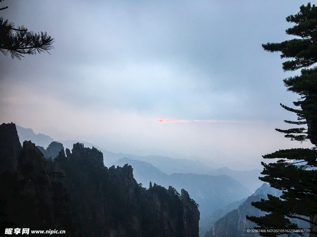 黄山晚霞