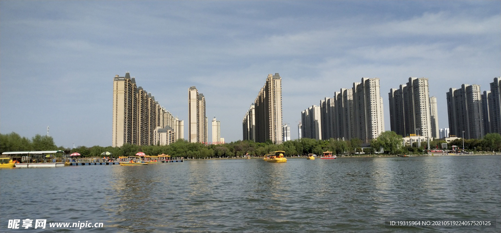 湖景房