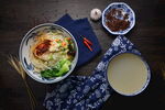 美食油泼面