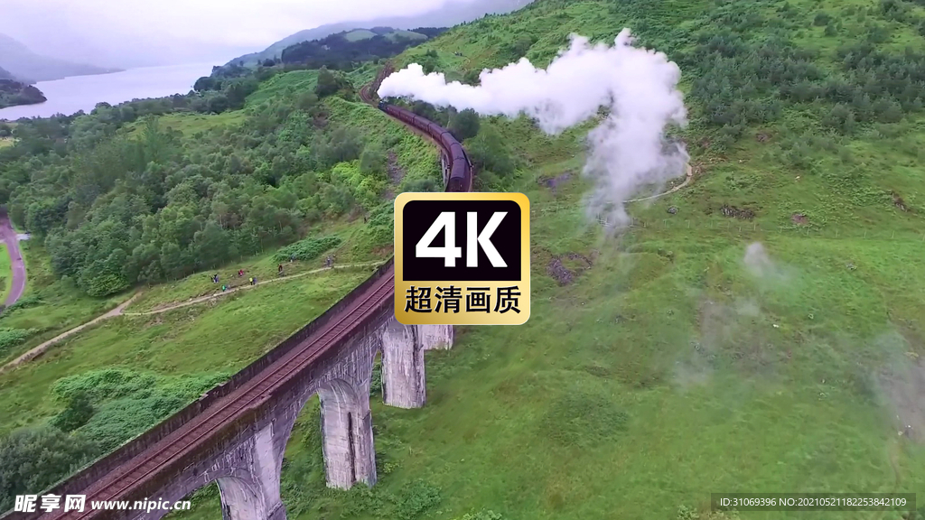 旅拍素材火车冒着烟高速经过大桥