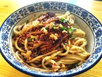 美食油泼面