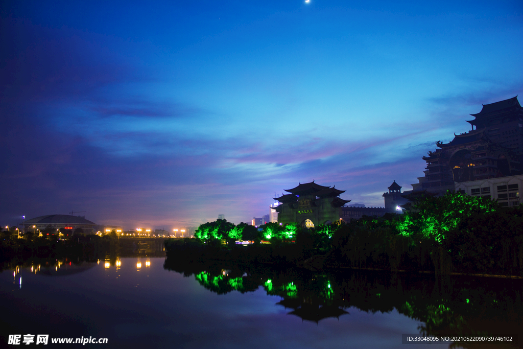 云天宫夜景