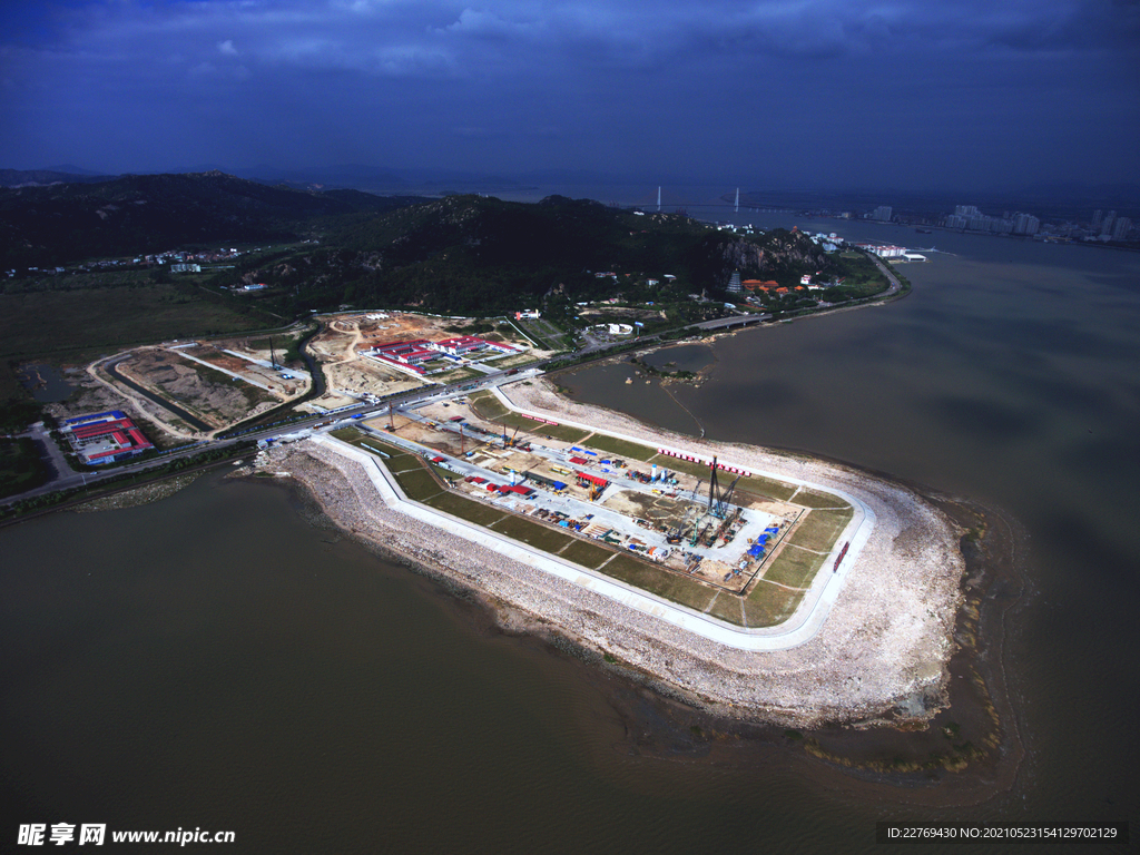 汕头湾海底通道围堰工程