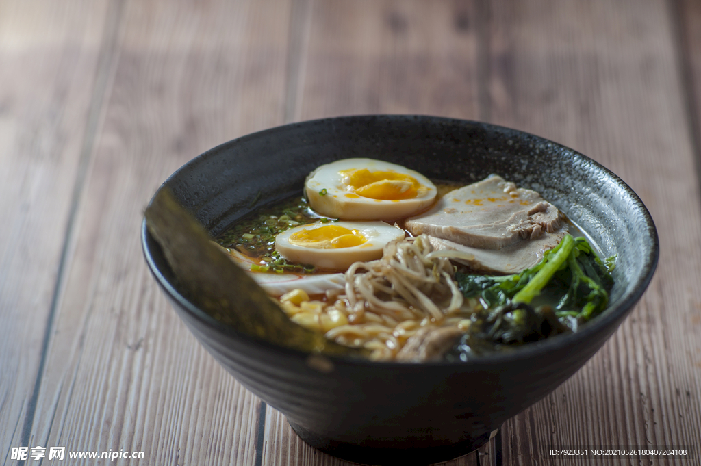 豚骨拉面3日料刺身寿司美食居酒