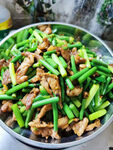 蒜台炒肉图片