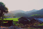 夕阳下的小山村