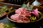 新鲜的牛肉块