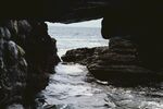 岩洞             