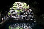 岩洞             