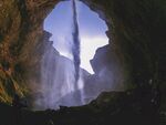 岩洞             