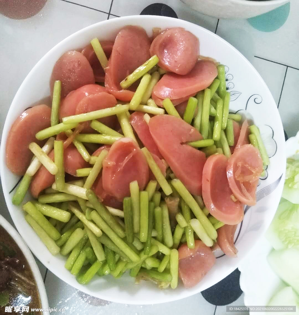 炒火腿肠