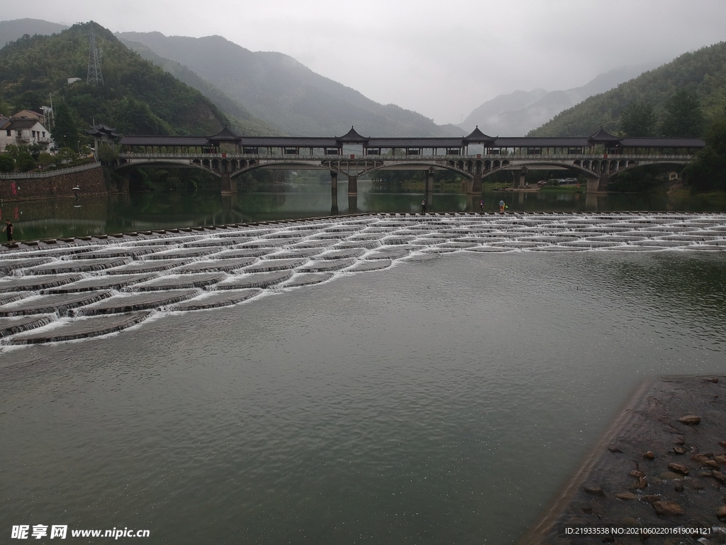 龙鳞坝鱼鳞坝水坝