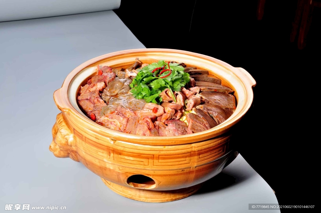 焖牛肉