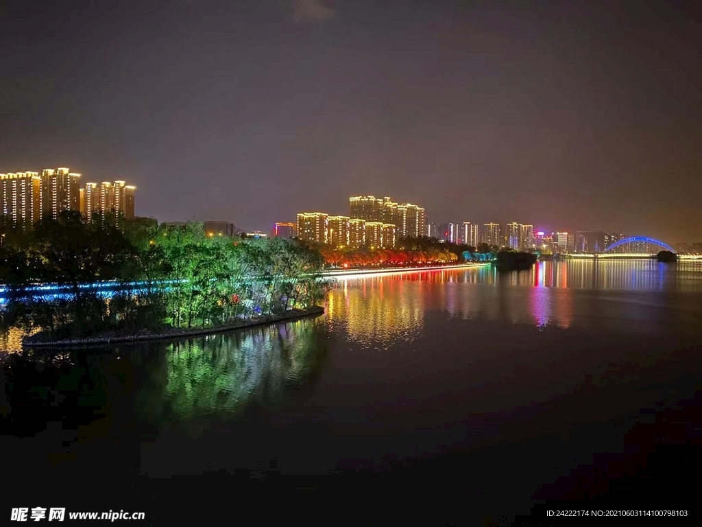 汾河夜景