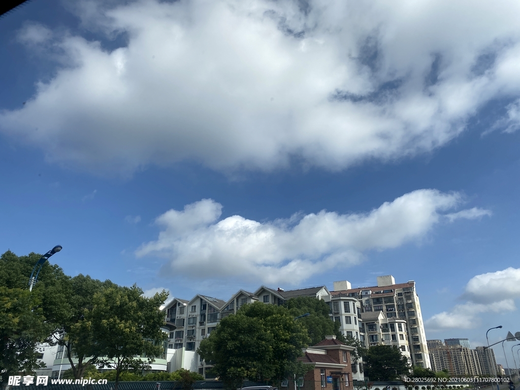 蓝天